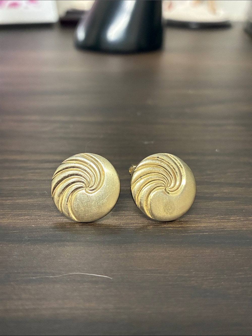 Mid-Century Modern Gold-Tone Swirl Men’s Cufflinks